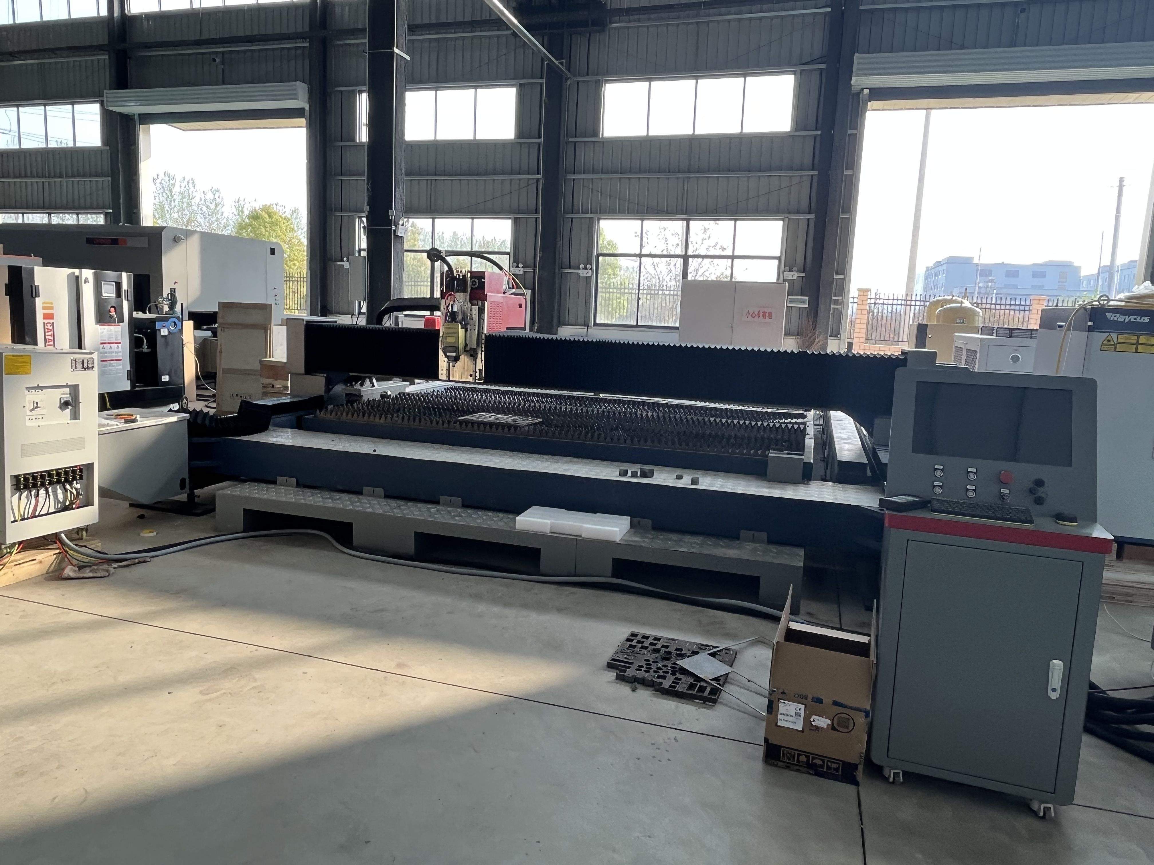 Industrial Fiber Laser - 3015 Fiber Laser Metal Cutting Equipment