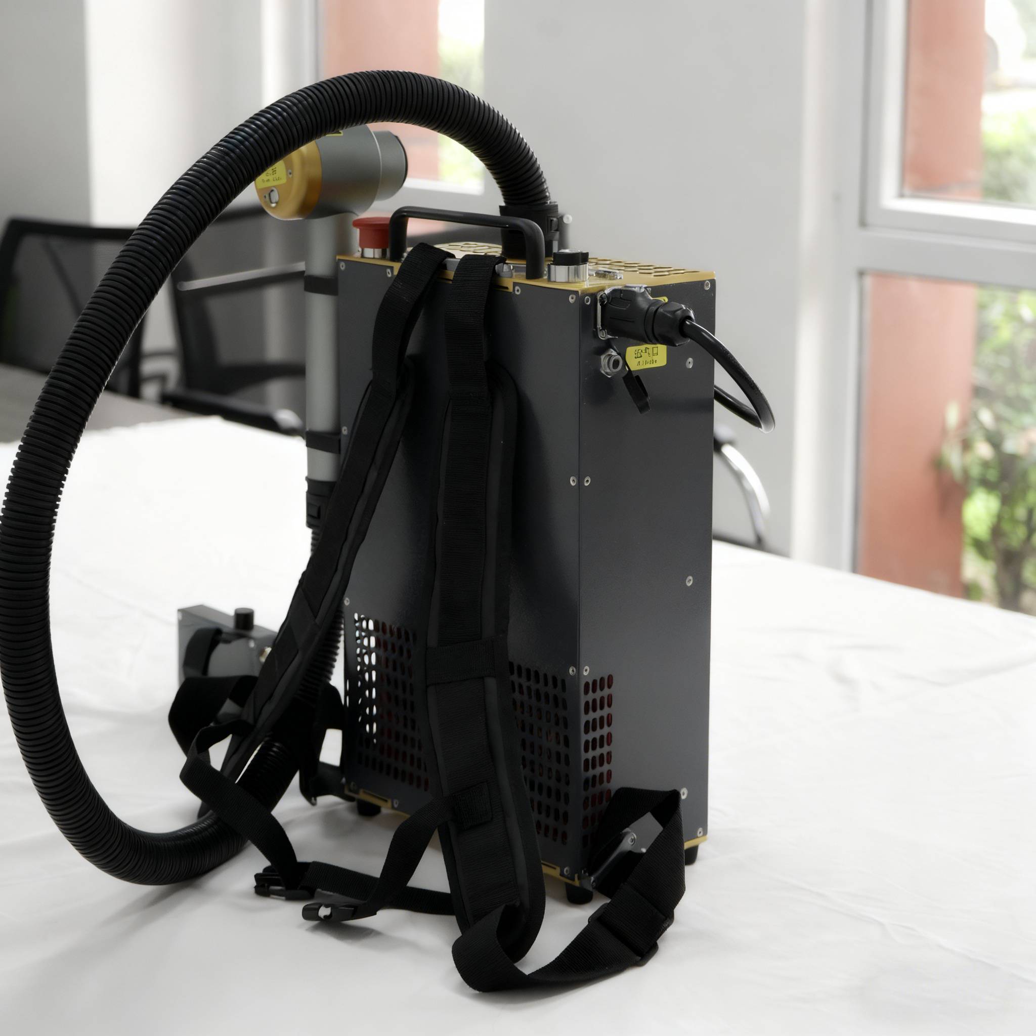 300W Backpack JPT Pulse Fiber  - Industrial Laser Paint Remover บทวิจารณ์และราคา